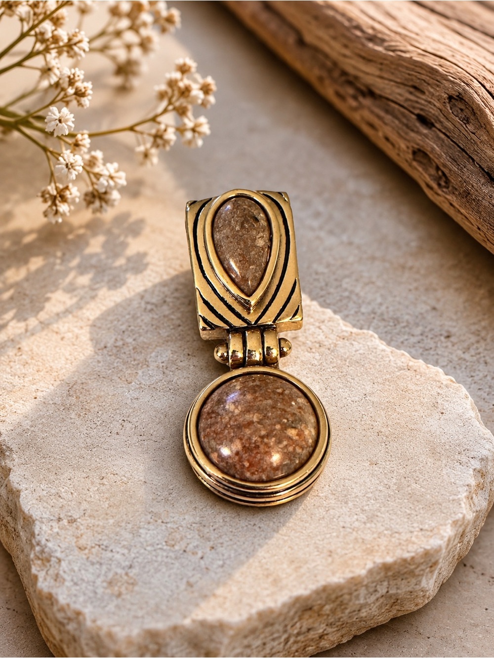 Lia Sophia Signed Pendant Goldtone Mottled‎ Pink Brown Round Stone Tear Drop
